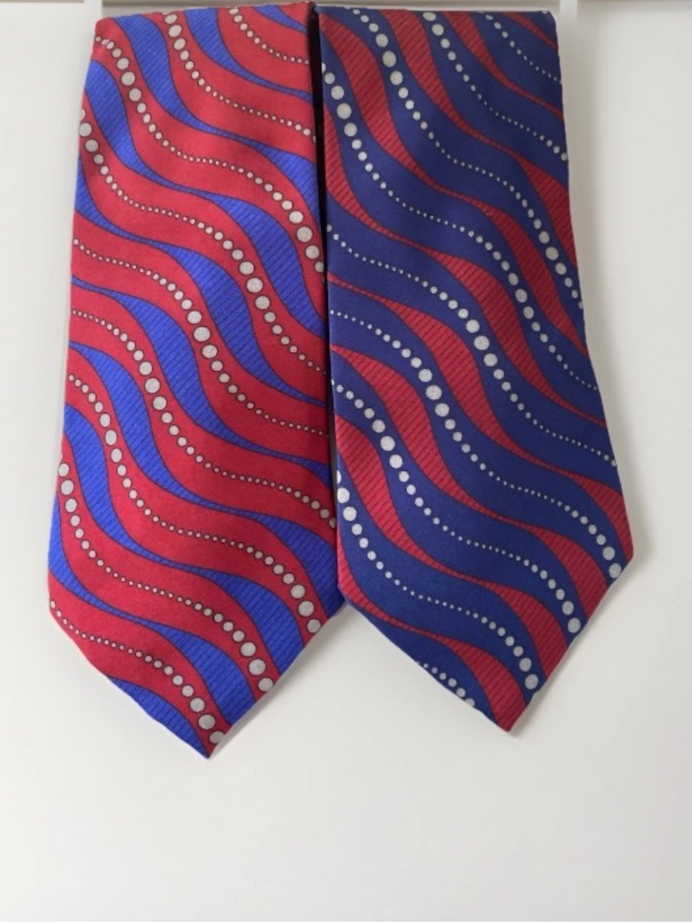 Classic Wave-Pattern Tie Duo in Red and Blue